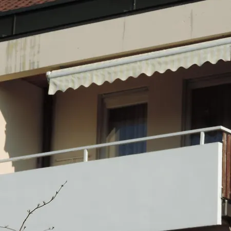 Hannelore Apartment *